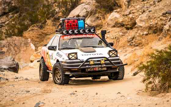 A Corolla coupe becomes an AWD off-road runner image