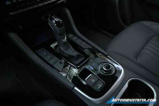 2026 Isuzu mu-X 3.0L LS-E 4x4 AT image