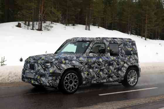 SPIED: Mercedes-Benz &ldquo;baby&rdquo; G-Class seen for the first time image
