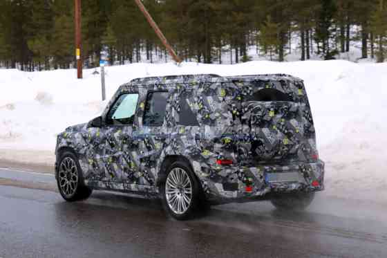 SPIED: Mercedes-Benz &ldquo;baby&rdquo; G-Class seen for the first time image