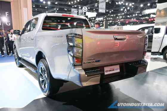 BIMS 2026: Isuzu D-Max EV officially revealed for SE Asia image