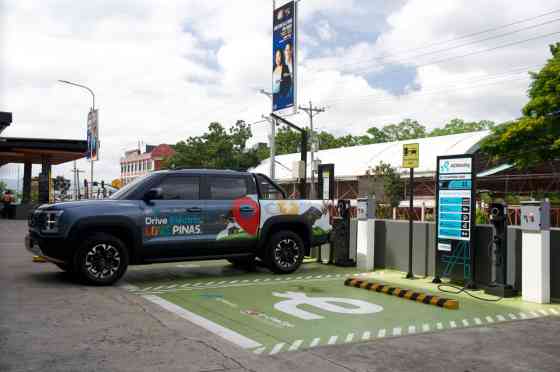 BYD &ldquo;Drive Electric, Love Pinas&rdquo; campaign sets two Guinness World Records image