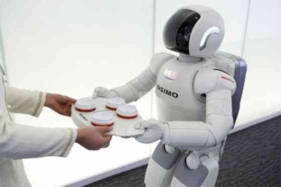 Catch ASIMO at the Philippine Int'l Motor Show image