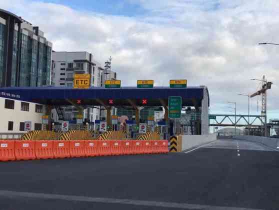 NAIA Expressway &lsquo;Christmas Lane&rsquo; to NAIA T3, Skyway opens today image