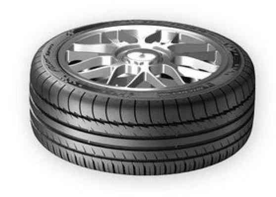 Michelin Pilot Sport is Original Equipment tire for new BMW M3 image