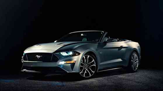 2018 Ford Mustang Convertible revealed image