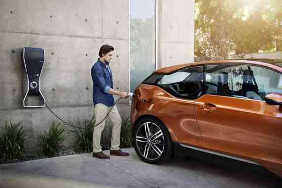 BMW teams up with Nissan to expand DC Fast charger access image