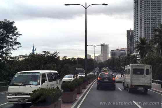 Roxas Boulevard Service Road to be cleared of obstructions image