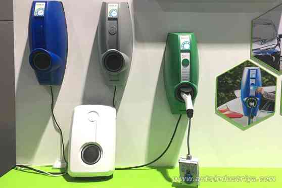 DOE wants electric vehicle charging outlets in gasoline stations image