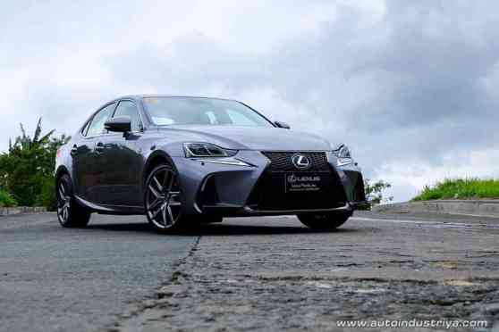 2017 Lexus IS 350 F Sport image
