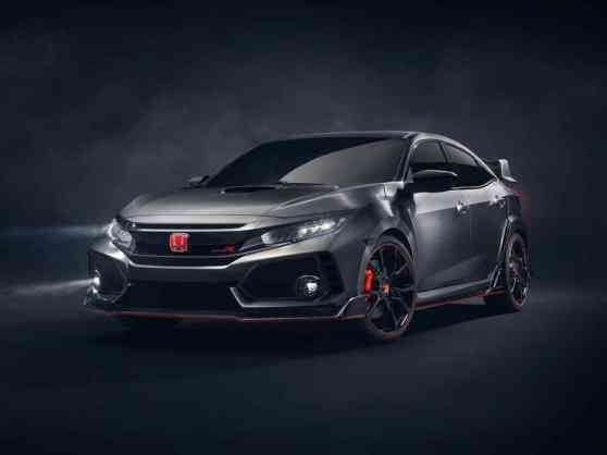 2018 Honda Civic Type R will head to Geneva in production form image