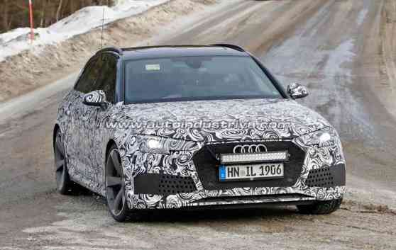 Spied: Next-gen Audi RS4 Avant spotted with production body image