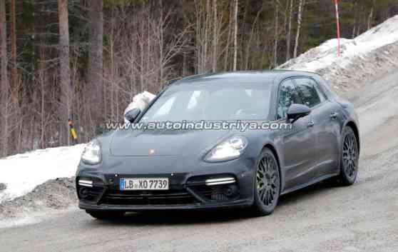 Spied: Porsche testing wagon version of the Panamera image