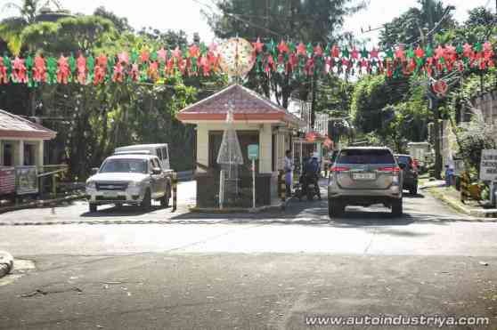MMDA: Security guards are not allowed to manage traffic in their area image