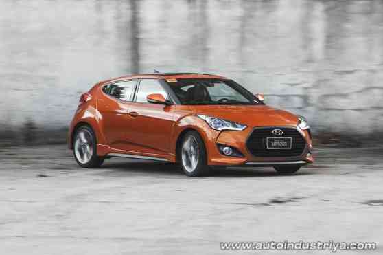 2017 Hyundai Veloster Turbo DCT image