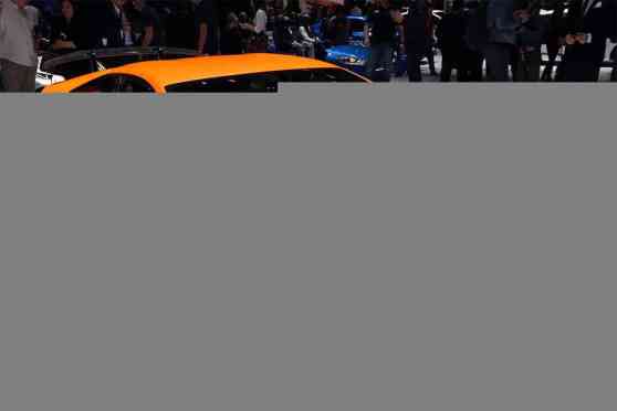 Geneva 2017: More extreme Lamborghini Huracan Performante debuts image