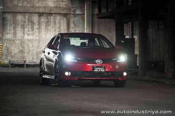 2017 Toyota Corolla Altis 2.0V image