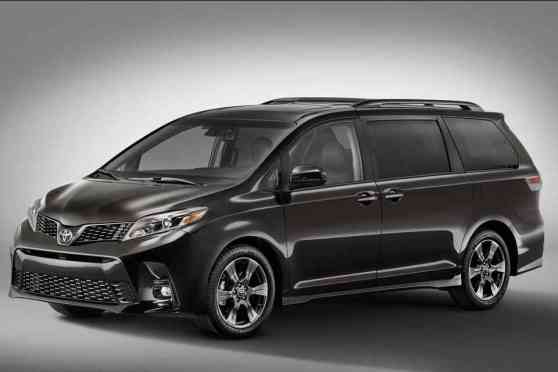 Toyota reveals facelifted 2018 Sienna  image
