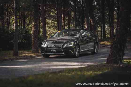 2016 Lexus LS 460L image
