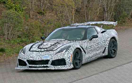 Spied: 2019 Chevrolet Corvette ZR1 seen up close at The Ring image