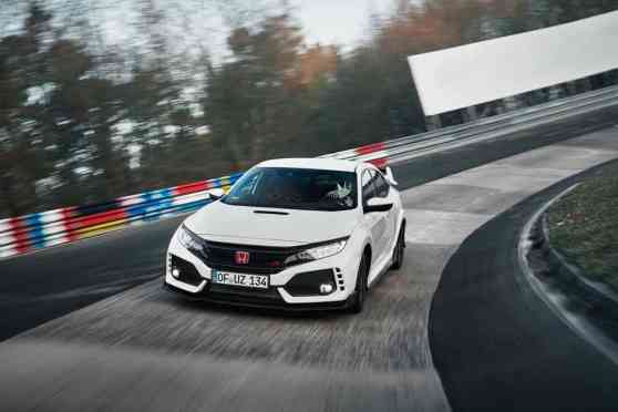 2017 Honda Civic Type R sets new lap record at the Nurburgring  image