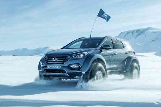 Hyundai makes history by conquering Antarctica in a Santa Fe  image