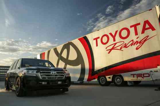 Toyota 'Land Speed Cruiser' bags world's fastest SUV title image