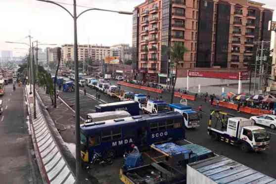 MMDA eyes clearing of Roxas Blvd; other areas before end of the year  image