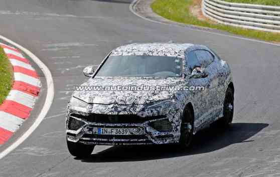 Spied: Lamborghini Urus wrestled around the &lsquo;ring image