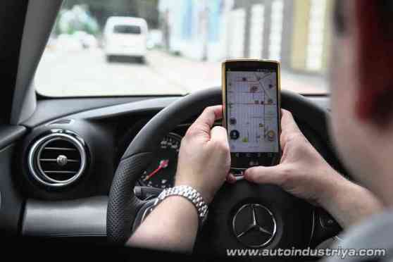 Sen. JV Ejercito calls for suspension of Anti-Distracted Driving Law image