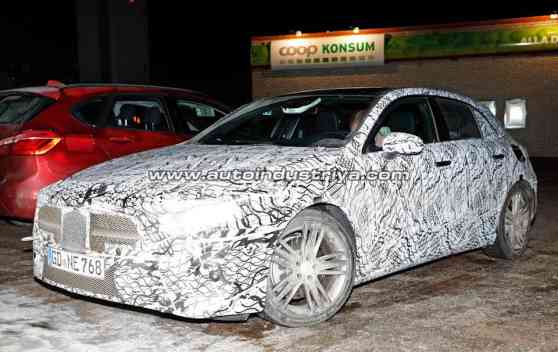 Mercedes-Benz set to introduce new entry-level engines image