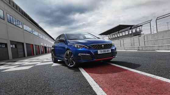 Peugeot unveils refreshed 2017 308 GTI image