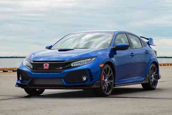 First-ever U.S.-spec Honda Civic Type R sold for $200,000  image