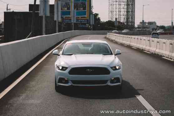 2017 Ford Mustang EcoBoost image