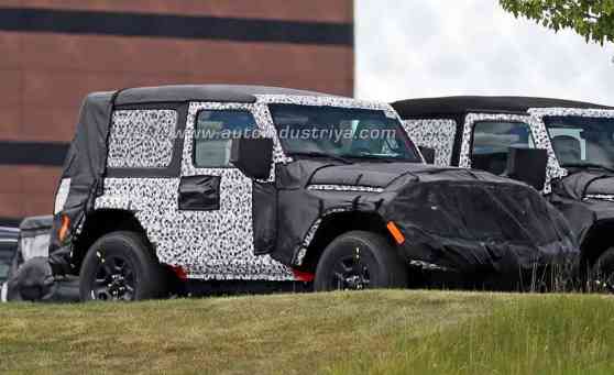 Spied: 2018 Jeep Wrangler 2-door prototypes image