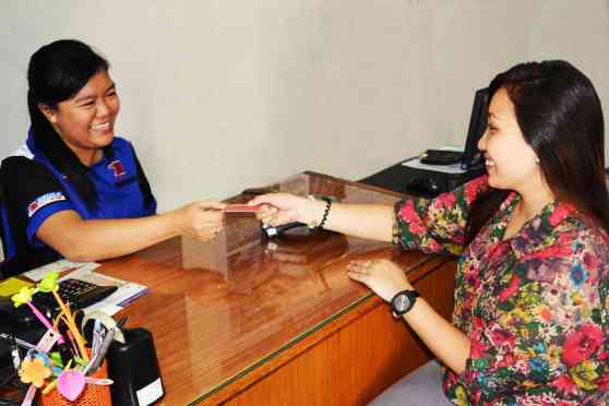 Aguila Auto Glass now accepting credit cards in select branches image