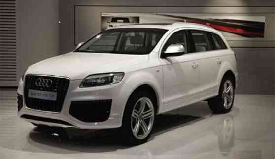 The New Audi Q7 V12 TDI quattro image