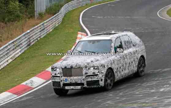 Spied: 2018 Rolls-Royce Cullinan seen doing laps at the Ring image