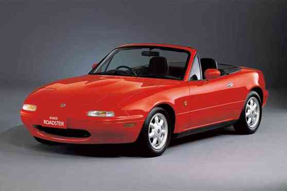 Mazda to start restoration program for first-gen Miatas image