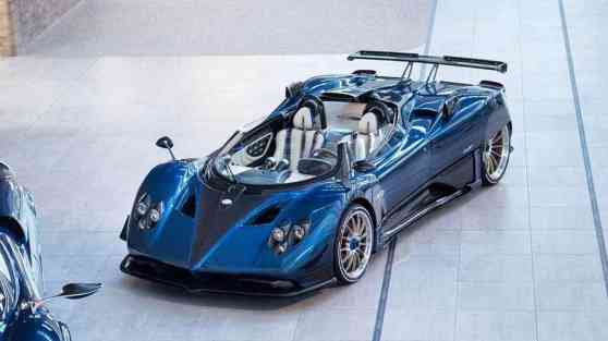 Pagani unveils Zonda HP Barchetta at Pebble Beach image