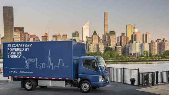 Mitsubishi Fuso eCanter electric truck makes US debut with UPS image