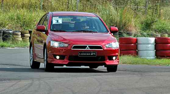 Mitsubishi launches 2008 Lancer EX image
