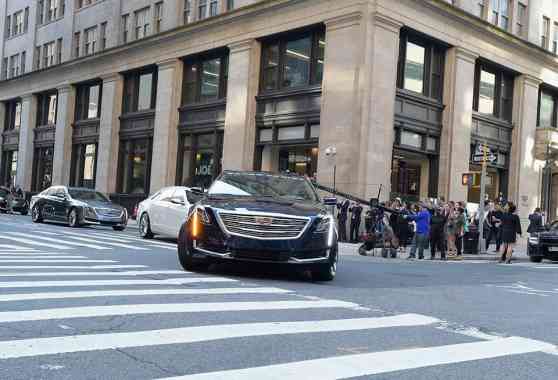 Cadillac demonstrates Super Cruise hands-free autonomous driving tech image