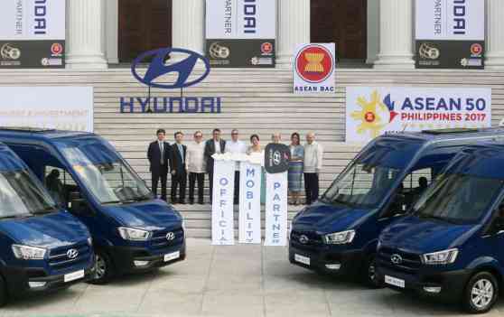 Hyundai delivers fleet of H350 vans for ASEAN 50 Summit image