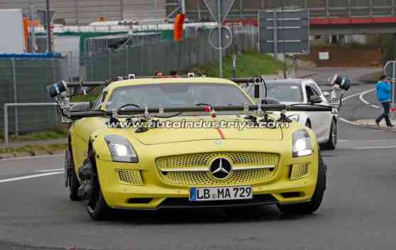 Spied: Mercedes SLS AMG E-Cell comes back to life image