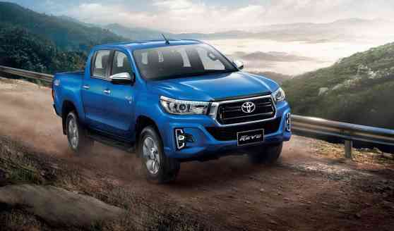 2018 Toyota Hilux refresh breaks cover in Thailand image