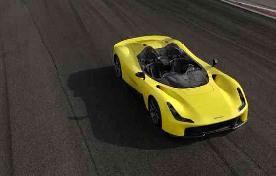 Carbon-fiber bodied Dallara Stradale revealed with 400 PS image