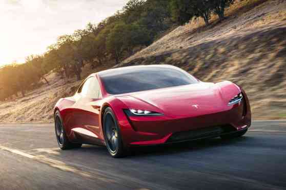 Tesla reveals new Roadster with top speed over 400 km/h image
