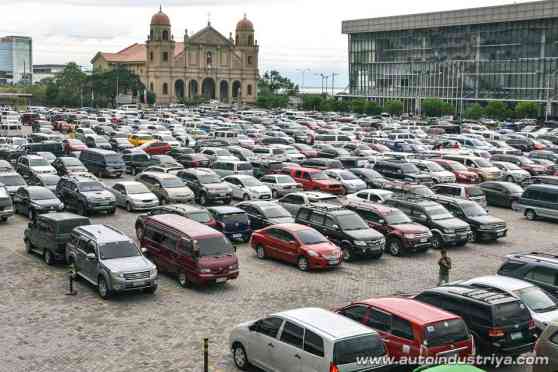 Government sends notice of impending tax hike to auto companies image