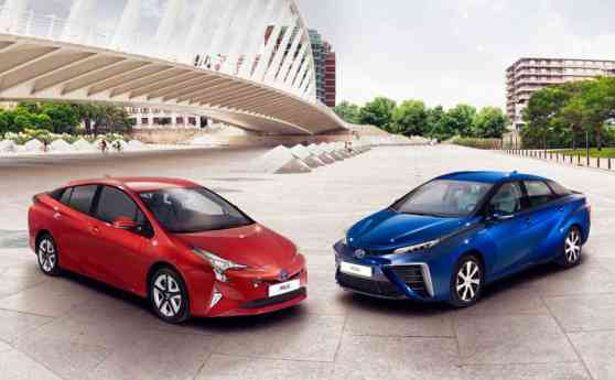 Toyota to launch more than 10 new electric vehicles by 2020 image